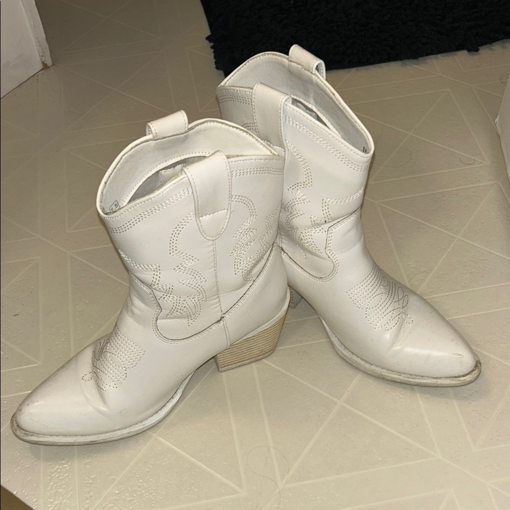 White Ankle High Women's Boots